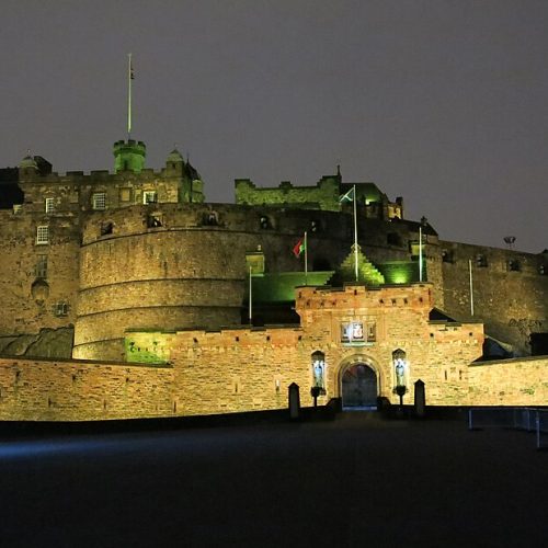 City_of_Edinburgh_-_Edinburgh_Castle_-_20140421004403